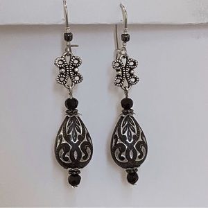 Beautiful Feminine Filigree Earrings
